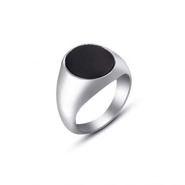 black-onyx-pinky-ring-oval-shaped-chevalier
